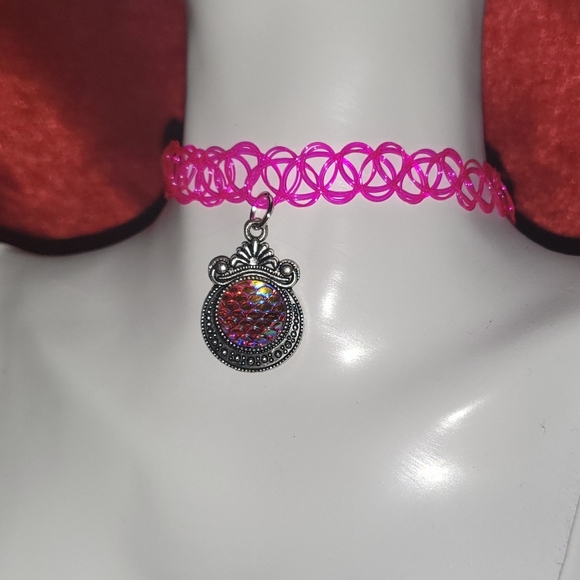 Charm choker necklace - Picture 3 of 4